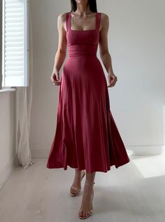 Our Audrey Midi Dress is crafted from premium organic bamboo fabric, designed to provide a comfortable, breathable fit. It features wide straps for a relaxed and comfortable feel. As well as a corset-style waist for flexibility and a midi-length skirt that's fully lined throughout. Ideal for any occasion, 'Audrey' will be an elegant addition to your wardrobe. Summer Evening Dress, Bodycon Casual, Elegant Midi Dresses, Midi Length Skirts, Versatile Dresses, Corset Style, Buy Dress, Elegant Dress