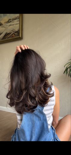 Hair blowout with Velcro hair rollers, layered haircut, dark brown hair, medium length hair, hair goals, trendy hair Brown Hair Inspo, Layered Haircuts For Medium Hair, Hairstyles For Layered Hair, Blowout Hair, 90s Hairstyles, Haircuts For Medium Hair, Haircuts Straight Hair, Hair Stylist Life, Cut My Hair