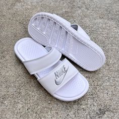 Women Nike Benassi " Jdi " Just Do It White / Metallic Silver Women's Us Size 10 Condition: Brand New - Without Box *Satisfaction Is 100% Guaranteed* Additional Notes: Guaranteed To Be 100% Authentic Nike Merchandise (Purchased From An Authorized Nike Retailer) Sandal Slide Sandals Color Straps Strap Two 2 Comfortable Whites Silvers Flip Flops Wmn Woman Women's Sz10 Size10 White Slides For Streetwear, White Round Toe Sports Sandals, White Sandals With Removable Insole For Streetwear, White Sports Sandals With Cushioned Footbed, White Slide Sneakers For Summer, White Open Toe Slides For Sports, White Non-slip Sandals For Streetwear, Non-slip White Sandals For Streetwear, White Slides With Rubber Sole For Spring