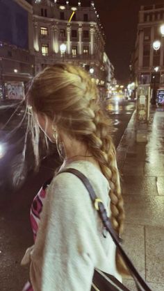 Hair Stylies, American Beauty, French Braid, Dream Hair, 가을 패션, Hairstyles For School, Aesthetic Hair, Hair Day, Hair Updos