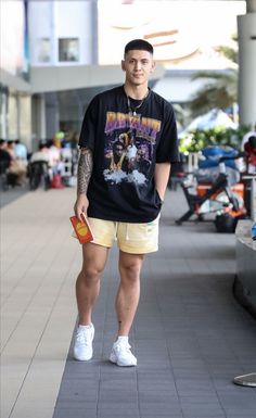 Men’s Jersey Outfit, Summer Outfits Men Shorts Street Styles, Casual Outfits Mens Street Styles, Outfits Shorts Hombre, Outfits Con Short Hombre, Short Height Men Outfit, Mens Summer Fashion 2023, Men’s Summer Fashion 2023, Summer Fits Men Streetwear