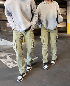 Streetwear Matching Outfit, Couple Baggy Outfit, Matching Streetwear Outfits, Streetwear Couple Outfit, Matching Fits Couples Streetwear, Matching Couple Outfits Streetwear, Boyfriend Outfit Men Aesthetic, Street Couple Aesthetic, Couple Streetwear Outfits