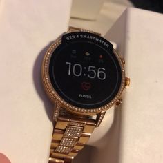 Gold Smart Watch Women, Fossil Smartwatch Women, Watches Women Black, Fossil Smart Watch, Suits Outfits, Pretty Watches, Fossil Watches Women, Fancy Watches, Watches Collection