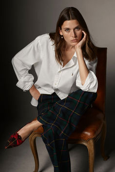 Festive plaid styles are styled with #PoloRalphLauren icons like our Classic Fit Oxford Shirt for an effortless and sophisticated #RLHoliday look. Ralph Lauren Outfits Women, Ralph Lauren Photoshoot, Vivienne Rohner, 2023 Celebration, Ralph Lauren Holiday, Ralph Lauren Looks, Plaid Shirt Outfits, Holiday Dressing, Ralph Lauren Womens Clothing