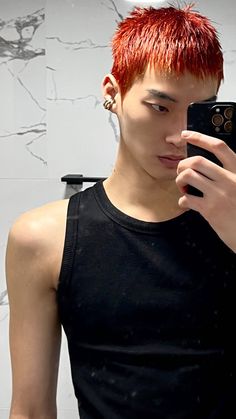 Spiked Hair Men, Short Punk Hair, Men Blonde Hair, Asian Male Model, Kpop Hair, Spiked Hair, Punk Hair, Japanese Hairstyle