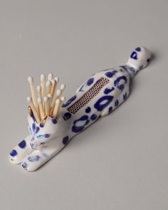 Eleonor Boström Matchstick Cat on light color background. Dorm Setup, Apt Decor, Interior Boho, Pottery Inspo, House Items, Ceramic Ideas, Ceramic Figures, Oil Burner