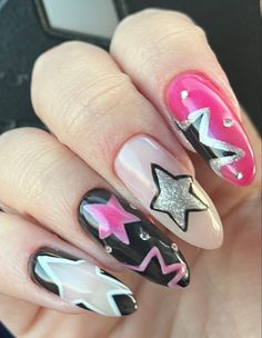 Emo Nail Art, Pink Black Nails, Winter Nail Art Designs, Hello Nails, Stylish Nails Designs, Girly Acrylic Nails, Hello Kitty Nails, Pretty Nail Designs, Really Cute Nails