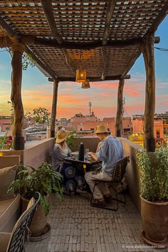 rooftop restaurant in Marrakech at sunset Marrakech Itinerary, Things To Do In Marrakech, Morocco Photography, Morocco Itinerary, Desert Tour, Rooftop Bars, Rooftop Restaurant