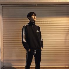 Korean Street Fashion Men, Outfits Hombre, Street Fashion Men Streetwear, Korean Boys, Mens Fashion Classy, Men Street, Ulzzang Fashion, Ulzzang Boy