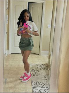 Pink Vans Outfit Black Women, Outfits With Pink Vans, Cute Sandals Outfit Black Women, Ptso Ideas Outfits School, Cute Bday Outfits, Fly Outfit, Crazy Ideas, Cute Lazy Outfits