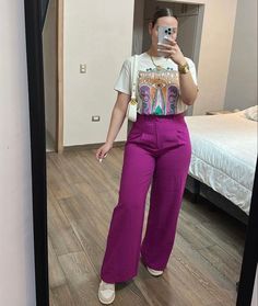 Erika Girardi Outfits, Retail Outfits Work Casual Summer, Outfits Curvy Juvenil, Effortless Outfit, Purple Pants, Business Casual Outfits For Work