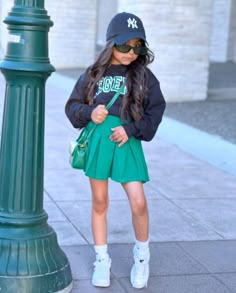 Zara Outfit Ideas, Cool Outfit Ideas, Trendy Boy Outfits, Sporty Looks, Cool Outfit, Tutorials Drawing, Baby Dress Design, Girls Fall Outfits