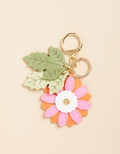 Icon Keychain Daisy from Spartina 449 Pink Flower Key Chain, Daisy Icon, Coach Tabby 26, Orange Daisy, Coach Tabby, Bag Obsession, Spartina 449, Straw Bags, April Showers