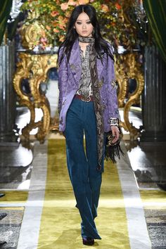 Cute Roberto Cavalli 2016, Aleister Crowley, Style Hijab, Lauren Bacall, Embellished Denim, Androgynous Fashion, Winter Mode, Emilio Pucci, Fall 2016