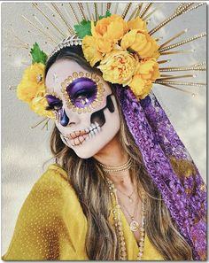 Catrina Costume, Catrina Makeup, Dia De Los Muertos Decorations Ideas, Sugar Skull Halloween, Halloween Makeup Diy, Day Of The Dead Art, Sugar Skull Makeup