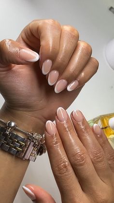 Almond french Nurse Nails, Short Classy Nails, Natural Nails Manicure, Overlay Nails, Milky Nails, French Tip Nail Designs, Nagel Tips