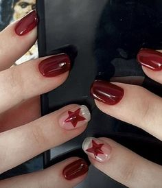 Short Nails Inspiration Simple, Short Nail Star Designs, Simple Gel Nail Inspo Short, Nail Designs For Short Nails Gel, Simple Star Nails, Short Star Nails, Simple Short Nail Designs, Guys Makeup, Nail Inspired