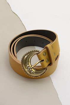 Finish off your look with this classic leather belt featuring a stunning celestial-inspired buckle in an embellished moon shape. DETAILS: material: 80% pu leather + 30% alloy fully Adjustable buckle width: 3" x 3" belt width 1.5" length: 41" one size Accessory Inspo, Sunglass Chain, Moon Shape, Wall Accessories, Faux Leather Belts, Steel Necklace, Buckle Belt, Classic Leather, Monogram Initials