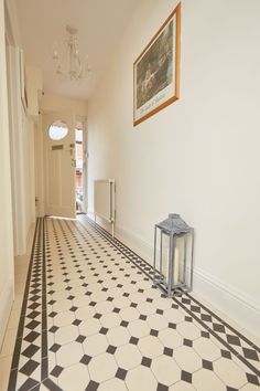 Original Style Victorian Floor Tiles Harrogate Black & White with Kingsley Border in a period property hallway White Baseboards, Tiles Vintage, Victorian House Interiors