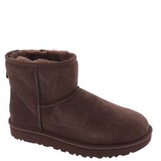 PRICES MAY VARY. 17mm twinface sheepskin upper Topically applied water repellency treatment 17mm sheepskin lining Treadlite by UGG outsole for comfort 17mm sheepskin insole Classic Mini Ii Boot, Mini Ugg Boots, Ugg Winter Boots, Xmas Wishlist, Overlock Stitch, Uggs Outfit, Classic Boots, Coffee Colour, Classic Mini