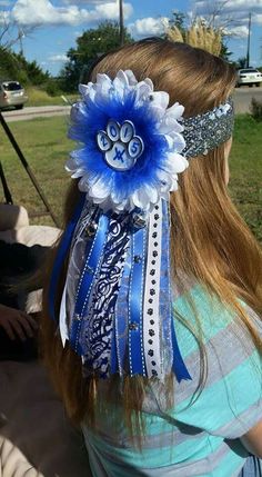 Mum Hair, Unique Homecoming Mums, Homecoming Mums Senior, Pink Mums, Homecoming Spirit Week, Homecoming Corsage