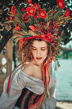 Ukrainian Headdress, Red Headdress, Life Goddess, Polish Folklore, Festival Hats, Mexico Fashion, Princess Tattoo