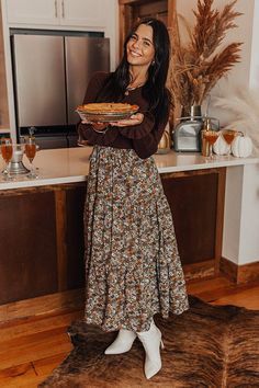 Floral Skirt And Sweater, Cozy Fall Dress Outfit, Tulle Skirt Outfit Fall Photos, Earthy Romantic Style, Cute Housewife Outfits, Boho Skirt Outfit Fall, Rust Skirt Outfit Fall, Styling Summer Dresses For Fall, Fall Long Skirts