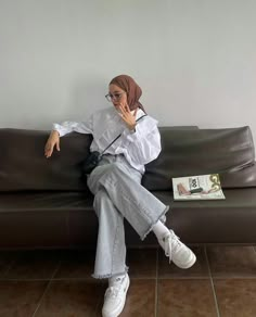 Basic Outfits Summer, Span Skirt, Hijab Fashion Summer, Hijab Simple, Stile Hijab, Modern Hijab Fashion, Stylish Hijab, Celana Jeans