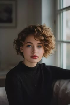 Growing Out A Curly Pixie, Growing Out Curly Pixie, Wavy Long Pixie, Short Haircuts For Curly Hair, Short Curly Cuts, How To Curl Short Hair, Curly Haircuts, Hair Growing, Haircut Curly