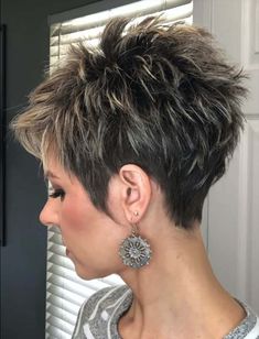 Very Short Pixie, Short Pixie Hairstyles, Spikey Short Hair, Short Spiky Haircuts, Women Right, Spiky Hair