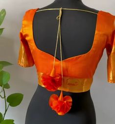 Blouse Back Knot Design, Blouse Back Neck Designs Pattern Silk, Blouse Latkan Designs, Simple Saree Blouse Designs, Normal Blouse, Modern Blouse, Netted Blouse Designs