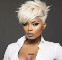 Short Platinum Blonde Hair, Short Hair Designs, Hype Hair, Natural Hair Short, Hair Short Cuts, Short Hair Images