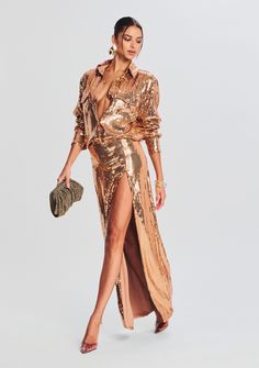 100% Polyester Made in China Model size XS is 5'10" wearing size XS Model size L is 5'11" wearing size L Style No. PF23-7257 30th Outfit, Amber Outfit, Hollywood Glamour Aesthetic, Festival Dresses, Maxi Sequin Skirt, High Split Dress, Gold Maxi Dress, Luxury Bedding Set, Top Skirt Set