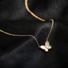 42792252965003 Simple Elegant Jewelry, Necklace For Women Gold, Acrylic Butterfly, Color Butterfly, Animal Model, Korean Jewelry, Womens Chokers, Opal Pendant Necklace, Butterfly Pendant Necklace