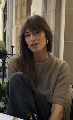 Fringes For Long Hair, Hairstyle Fringe, Long Fringe Hairstyles, Hair 2024, Haircuts Straight Hair, Long Hair With Bangs, Looks Chic, Mode Inspiration