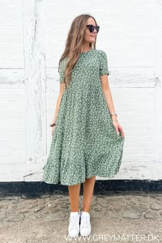 Casual Frocks, Cute Modest Outfits, Trendy Dress Outfits, Mode Casual, Green Midi Dress, Casual Style Outfits, Looks Vintage, Trendy Dresses, Modest Dresses