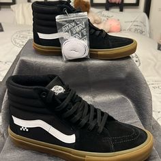 Brand New No Box Size 10 Skateboarding Shoes, New Vans, Vans Black And White, Vans Black, Mens Vans, Shoes For Men, Vans Shoes, Skateboarding, Mens Shoes Sneakers