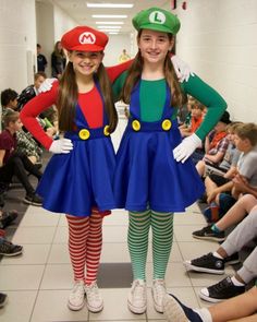 Mario Girl Costume, Luigi Outfit, Mario And Luigi Halloween, Luigi Halloween Costume, Super Mario Costumes, Luigi Costume, Mario Y Luigi, Mario Costume