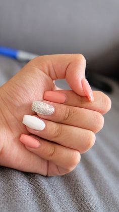 Nail Ideas Light Pink And White, Pink And White Gel Nails With Glitter, Peach And White Nails Acrylic, Simple Solid Color Nail Ideas, Basic Pink And White Nails, White Nails Pink Glitter, Graduation Party Nail Ideas, Pink And White Nails Acrylic Designs, Pink And White With Glitter Nails