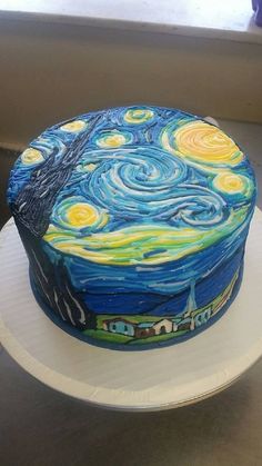 there is a cake that has been decorated to look like the starry night