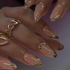 24Pcs French Gold Edge Wearable Almond Press on Fake Nails Simple Pearl Decoration False Nails with Paznokcie Hello Kitty, Kutek Disney, Formal Nails, Nagel Tips, Makijaż Smokey Eye, Nail Forms, Classy Nails