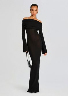 Black Maxi Formal Dress, Black Tie Maxi Dress, Timeless Chic Outfits, Chic Fitted Black Maxi Dress, Luxury Sleek Maxi Dress For Black-tie Events, Capricorn Lilith, Luxury Black Sleek Maxi Dress, Luxury Black Long Sleeve Maxi Dress, Black Maxi Evening Dress