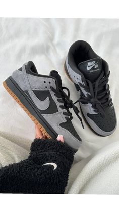 Sneaker Head Shoes, Shoes Dunks Low, Nike Air Force 1 Shadow Outfit, Trending Trainers, Nike Trendy Shoes, Streetwear Shoes Women, Air Forces Outfit, Nike Shoes Dunks, Aesthetic Nike Shoes