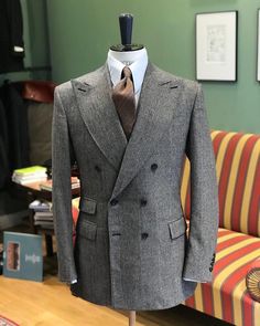 Classy Menswear, Flannel Suit, Classic Menswear, Grey Suit, Mens Luxury Fashion, Vintage Tie, Light Blue Shirts, Savile Row, Suits And Jackets