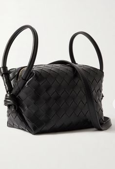 Bottega Veneta, bag Porter Bag, Small Hand Bags, Hand Bags For Women, Flat Dress Shoes, Black Leather Crossbody Bag, Bag Icon, Essential Items