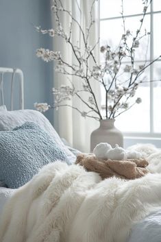 29 DIY Blue Fantasy Bedroom Projects for a Personal Touch