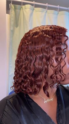 Dark Ginger Orange Hair, Strawberry Blonde Hair Dark Skin, Copper Brown With Highlights, Dyed Curly Hair Black Women, Hair Dye Colors For Brown Skin, Copper Natural Hair, Colored Hair Black Women, Curly Dyed Hair Natural Curls, Layered Bob With Side Bangs