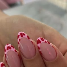 Birthday Nails Design Ideas, Simply Nail Design, Simple Design Nails, Nails Inspo Cute, Heart French Tip Nails, Easy Spring Nail Designs, Detail Nail Art, Nails With Designs Acrylic, Nail Ideas Aesthetic