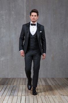 Wedding Suits Men Black, Light Grey Suits, Black Suit Wedding, Groom Tuxedo, Wedding Suits Groom, Wedding Plan, Bespoke Suit, Plan Ideas, Tuxedo For Men