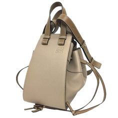 Used Loewe Compact Drawstring Handbag Crossbody Hammock Hammock Shoulder Bag Greige Women's Aq9269 (Sku: Gzl112lp) === General === Brand : Loewe === Design === Type : Handbag, Shoulder Bag Material : Leather Color : Grayish, Sand Gender : Women === Size === Size (Hxwxd) : 20.5cm X 14.2cm X 19.5cm / 8.07'' X 5.59'' X 7.67'' === Included Items === Accessories : Dust Bag Accessories Notice : Before Purchasing, Please Refer To The Images Of The Accessories Included With The Item. === Condition === C Paris 2000s, Jamin Puech, Drawstring Handbag, Patterned Rug, Japanese Store, Carpet Bag, Afro Girl, Leather Bag Women, Rug Carpet